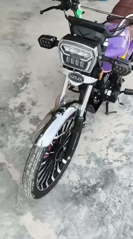 سلام عليكم دراجه للبيع موديل 25 اوراق بغداد  المكان واسط العزيزيه مكفوله كفاله عامه من كلشي كهربائيات كله شغاله درجه بعده جديده ما متعوبه مكلف بنشر لحد يراسل ***********
