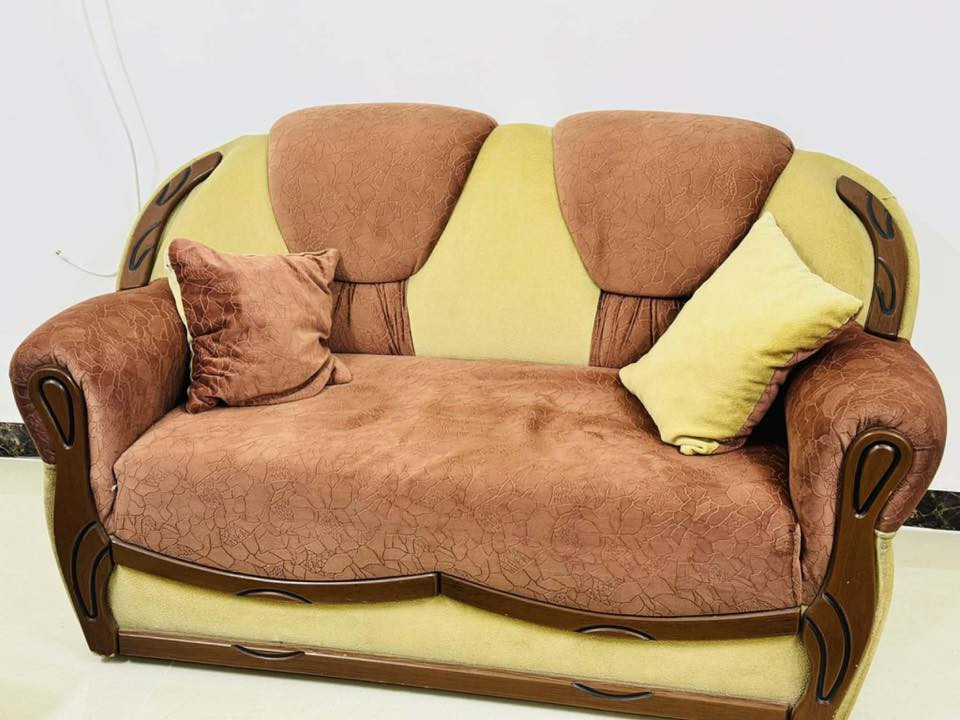 السلام عليك هذا التخم مكتبي السعر ٣٥٠ وبيه مجال ‭٠٧٧٣ ٢٤٧ ٥٧٤٣‬
