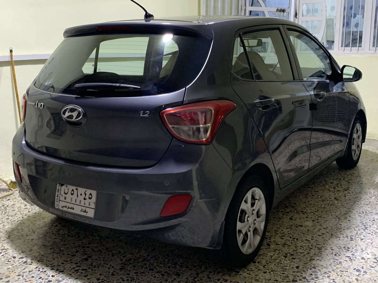 هونداي i10كراند ٢٠١٥ ماشيه ٦٦ الف رقم بغداد بااسمي محرك ١٢٠٠
طخه خفيفه بجاملغ اليمنه ومشط إستيرين شويه تعبان 
الباقي كفاله من ضربه وصبغ وبارد  سعر ٨٩ وبيه مجال شي جدا بسيط عنوان بغداد البيجيه ***********
