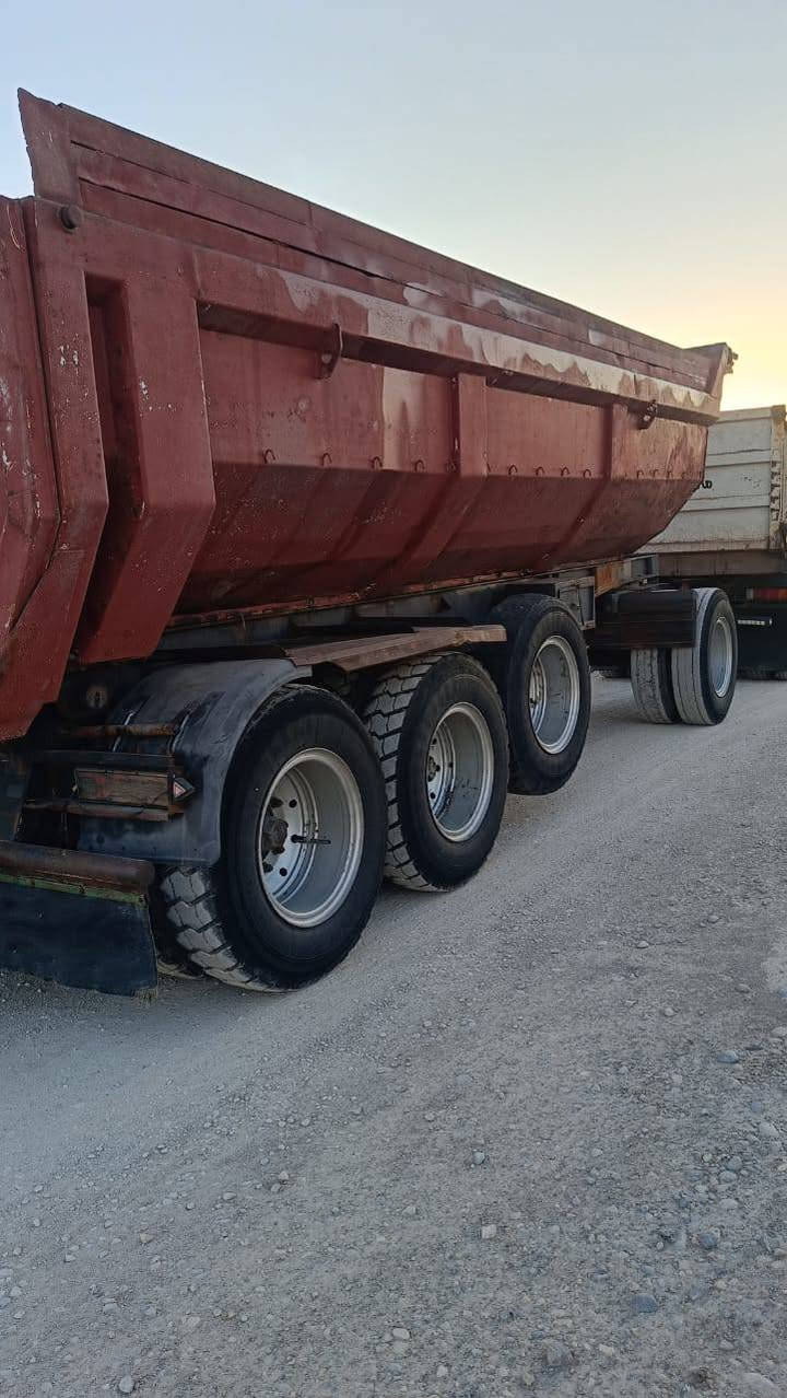 مقطوره للبيع
وزنه 9طن 
موديل 10
طوله 7 ونص جاهزه للعمل 
رقم ***********
