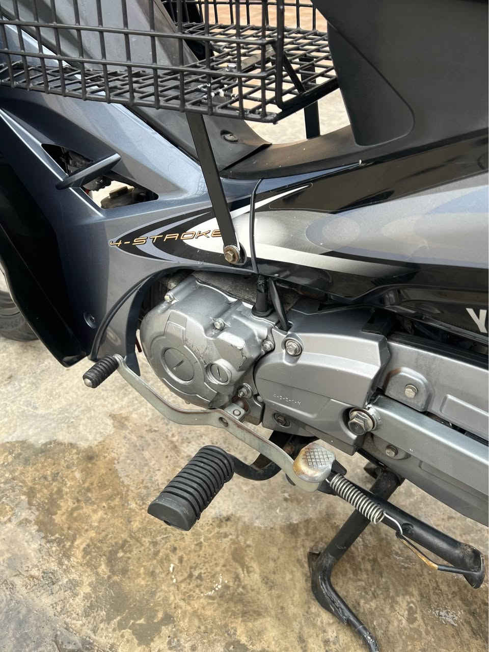 دراجة يوماها كير بدون كلج  اربعة نمر دراجة كلش نضيفة مكاني بغداد  ***********
دراجة خير من الله كهربائيات كله شغالة 
مكينة خرسة Colombo, Sri Lanka
