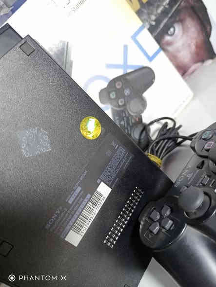 *جهاز بلي 2 سلم   ps2 slim مستعمل موديلSCPH 90004 ريجن اوربي PAL لون اسود نظافة  99% محور نظام MATRIX  يشغل اقراص اصلية وكوبي فري ريجن  سحب سريع جدا جدا (كارتون الجهاز اصلي مطابق ) 

1_ ملحقات الجهاز الاصلية جوستك  وكيبل AV ووايرر كهرباء/
2_اقراص كوبي عدد 10+قرص اصلي 

السعر/( 85 ) الف دينار يوجد توصيل لجميع محافظات العراق 

علي حرية ***********
