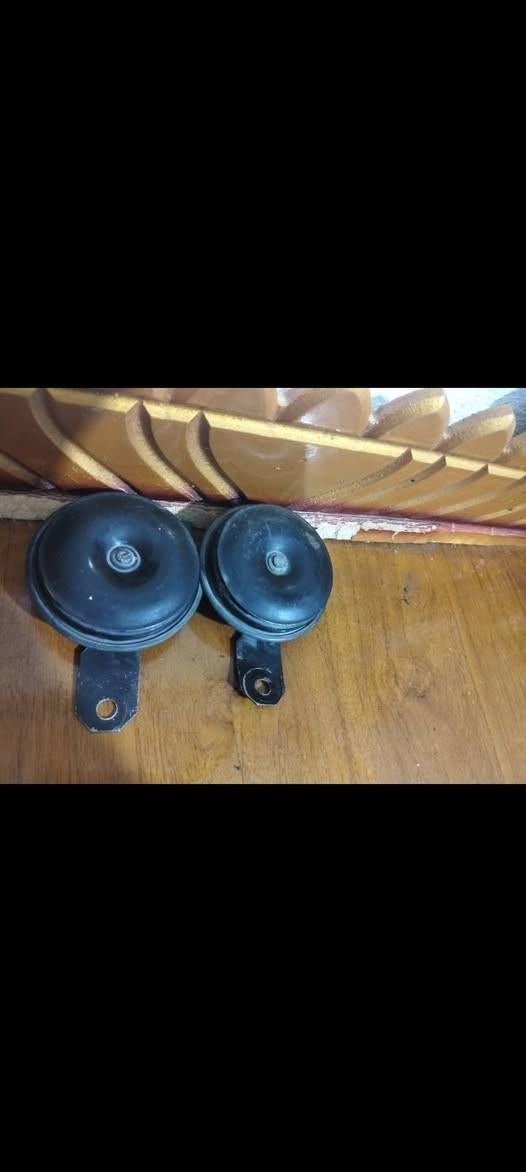 سلام عليكم شباب البييع هورنات الكزز
نعومه فول 
الون زيتوني نثيه وفحل مكاني بغداد
سعرهن 90 الف 
وبيهن مجال الطييبين
رقم هاتف  ***********
