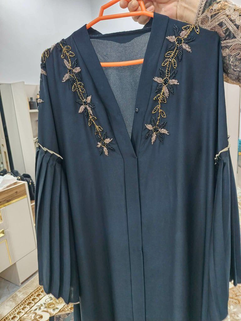 السلام عليكم 
للبيع متوفر توصيل 
الاحجام تلبس من50الى 65


**إذا كنت صاحب هذا الإعلان وتريد حذفه لأي سبب، رجاءا أرسل رسالة إلى الدعم الفني**