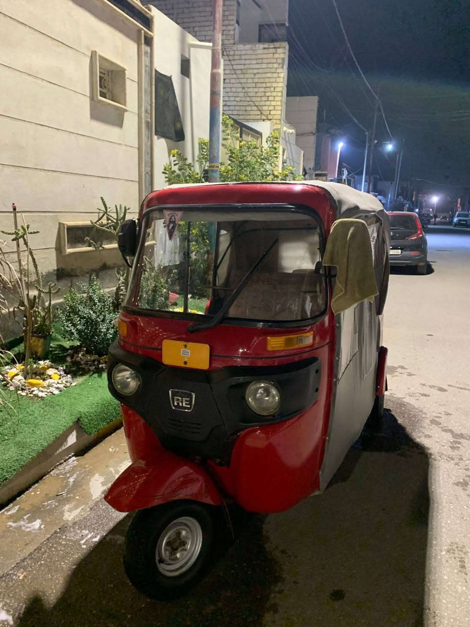 سلام عليكم تكتك البيع موديل 2017اوراق كامله 
معمره جديد تكتك حلوه ما ناقصه اشي كبل شارع 
سعر ٤ مليون بيه مجال ***********
