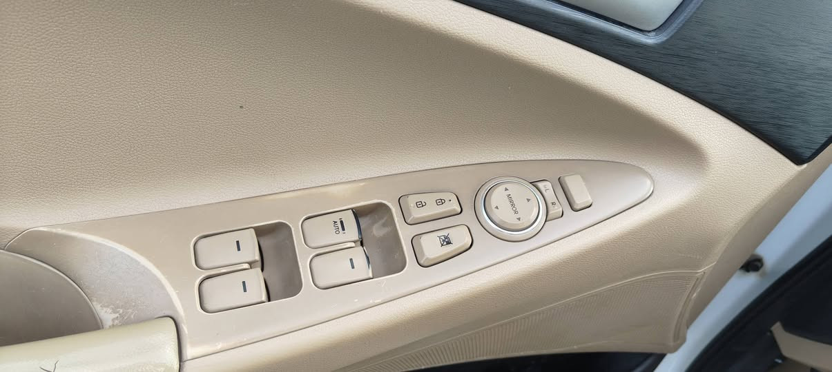 سوناتا خليجي 2013 رقم ذي قار الدولي. مكفوله من الضربة والصبغ والتبديل والبارد. مكينة 2000 دوش گير 6 نمر. نص فول. تحكمات شاشه كامرا خلفيه يدات نيكل ويل كب لايت زنون 
تبريد قطعتين مرايه شفط. اشاره بالمرءاة  مثبت سرعه نضام ايكو. جاهزه كير ومكينة وحدادية وتبريد وتايرات.( *********** ) اتصال او واتس اب 
بيع او مراوس
