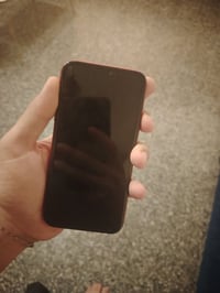 ايفون اكس ار • ١٢٨ • طافي
