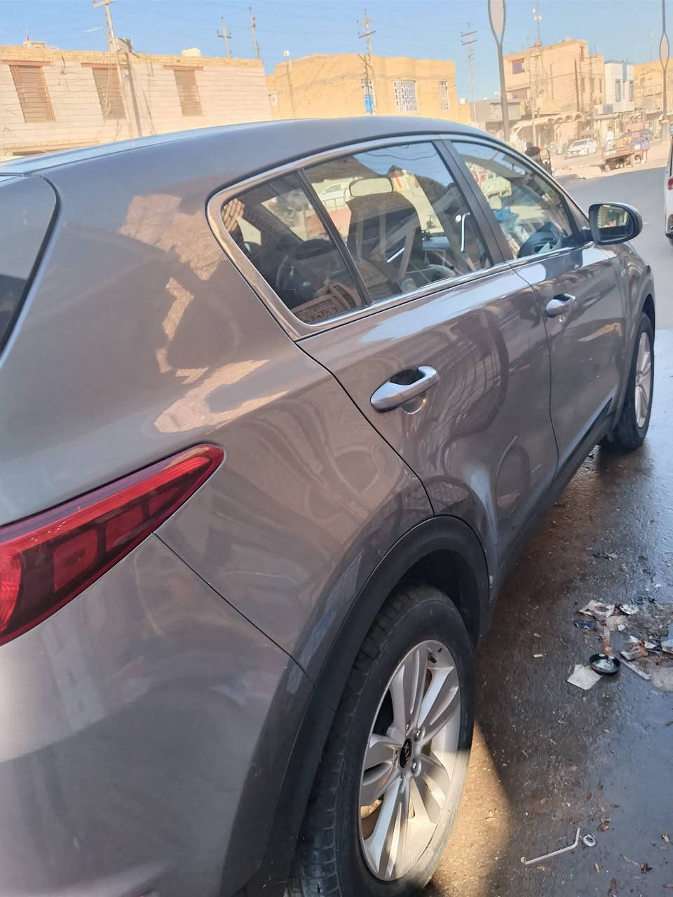 كيه سبورتج 2019 امريكي تبديل فقط بنيد بامريكا السياره جاهزه للاخير برغي نقص مابيه السياره منضومة تبريد قبل خمس تيام السياره جاهزه بمعنى الكلمه من طخم تاير من ابلكات من نوزلات من باتري من كلشي السياره بيه مواصفات كلش اهواي شرط السبير منازل  السياره فور ويل المرغوب مكاني ناصرية مركز *********** السياره حره بااسمي ماشيه 37 الف فقط
