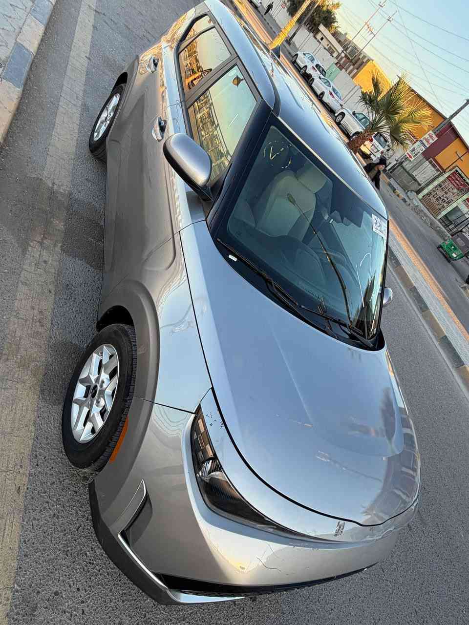 كيا صول ٢٠٢٥
بدون رقم تترقم جميع المحافظات 
تبديل فقط بنيد و قبق جنطة واما الدواخل دركة و دشبول اما الباقي كفاله من كلشي وبالاخص الشواصي و اللغود كفاله 
رادارات جانبية و اماميه كامره خلفيه والى اخره…
السعر ١٥٥$ تم تنزيل السعر بسبب ارتفاع الدولار$
الهاتف ***********
