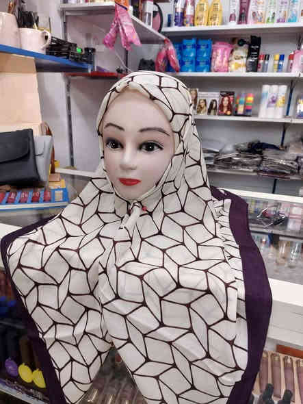 📣 حجابات وكوزمتك الهادي  📣
💫 وصلنا كم جديد… وأجمل من الجديد 💫

🧕 ربطات حجابات موديلات مختلفة
ستايل، نعومة، وثبات… اختاري اللي يناسبك وبسعر يخبل 🔥

🧣 شال جديد بخامة ثقيلة
ألوان مميّزة ومريحة للّبس… يلائم الشتاء ويضيف فخامة على طلعتج ❤️

✨ الجودة عالية – الأسعار تناسب الكل
✨ متوفر كلشي تحبّوه… تعالوا شوفوا الجمال بعينكم

📍 حجابات وكوزمتك الهادي 2 
نورتونا بأي وقت 😊🌸
العنوان حلة البكرلي الفرع المجاور لمدرسة بردى
او الاستفسار واتس اب ***********
