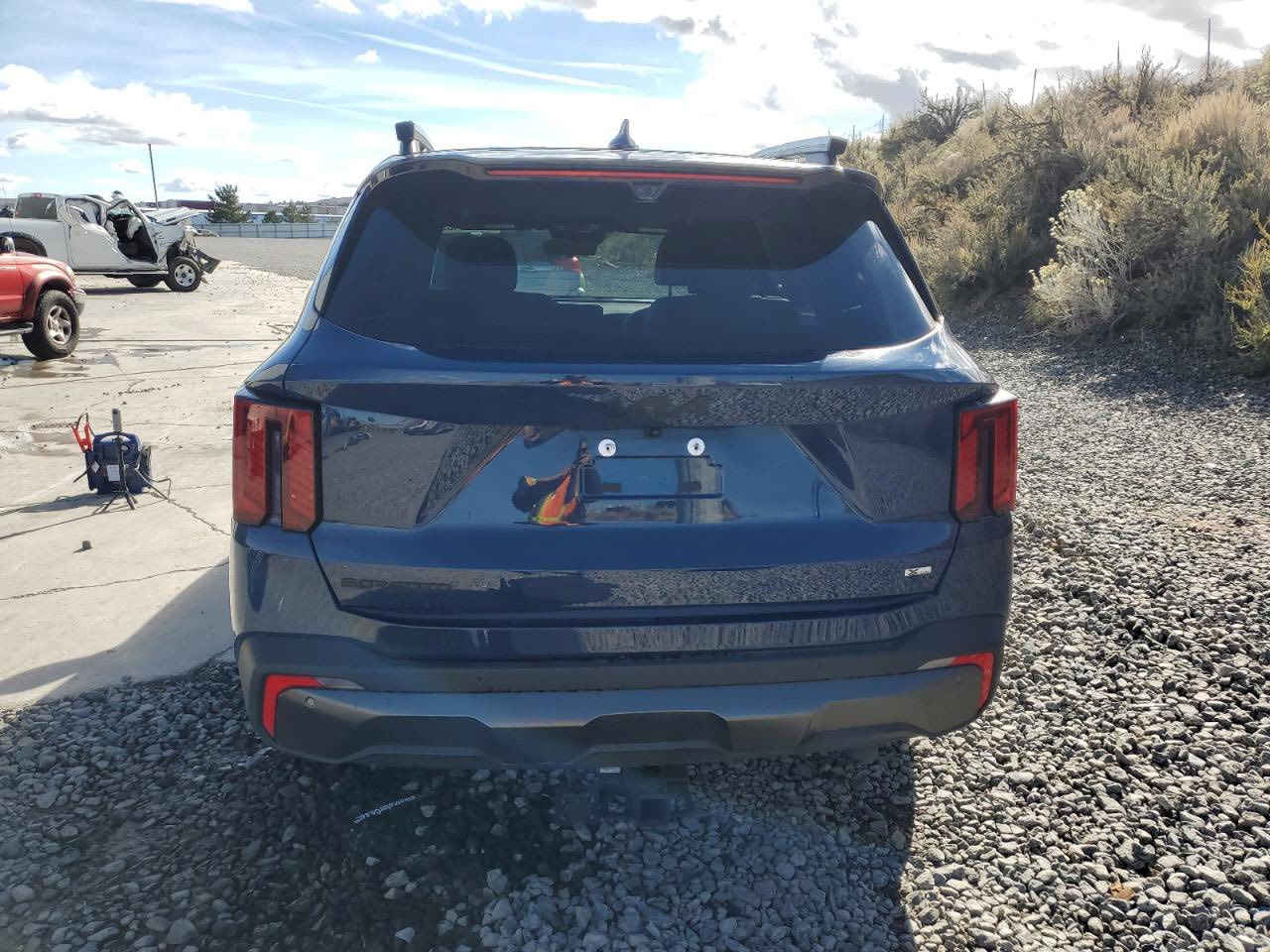 سلام عليكم سورنتو موديل 2025
فول موصفات دخل عسلي 6كامرات 

بدون ايرباك 

ماشية14الف 

حادثهاا كدامك 

ترهم حرة ترهم كتاب شهداء وتريدهاا بغداد او اربيل 

حالين السيارة قيد التحمل 

مكاني بغداد الدورة

سعر واصل مع النقل دبي 236$ 

***********
