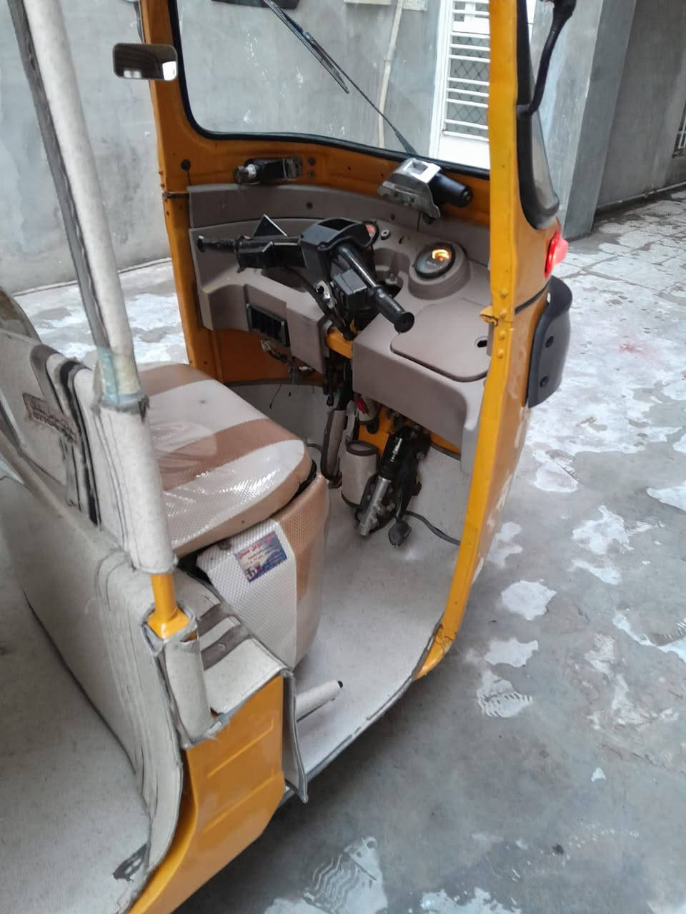 تكتك للبيع موديل ثمنطعش داخله عل تساطعش نظيفه السعر سته وربع وبيهه مجال حك الجيه


**إذا كنت صاحب هذا الإعلان وتريد حذفه لأي سبب، رجاءا أرسل رسالة إلى الدعم الفني**