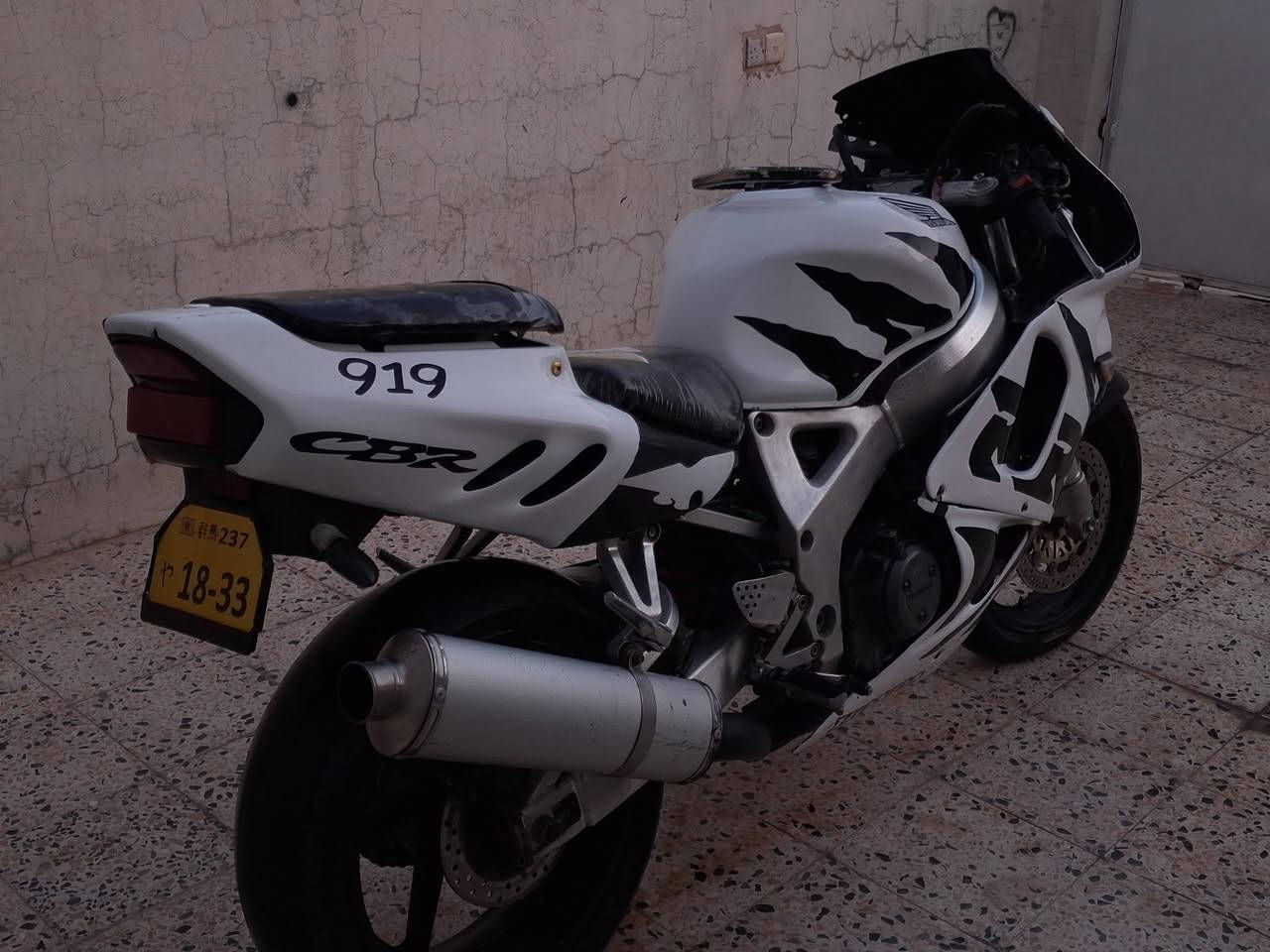 سلام علیکم
للبیع: Cbr 919
کیر محرك بلشرط مابي صوت وبخار
لایتات زینون بلاکت جدید دهن اصلي جدید 
جيب فيتر وافحص
أوراق کامل 
سعر:17ورقات
مکاني:کرکوك
***********
