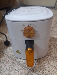 قلايه هوائيه بدون زيت جديده غير مستخدمه ٣٥ الف 07707175860