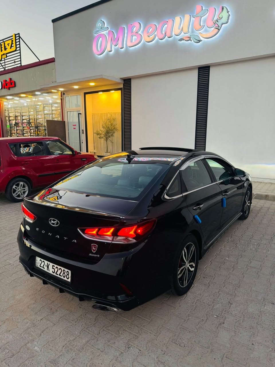 سلام عليكم 
سوناتا 2018 سـبورت فول 1/1 وارد امريكي
السيارة بدون حادث داخلة سرقة فقط 
وغراضة وية البنيد بلادي 
قطعتين جاملغات امامية فقط صبغ 
ودور خلفي شبرين  والباقي مكفول 
سيارة بدون ايرباك 
رقم اربيل الجديد 
ماشية130 كيلو  
- مواصفات السيارة 1/1
- بصمة تشغيل
- بصمة ابواب
- بصمة جنطة
- فتحة
- شاشة
- كامرة خلفية دوارة
- كشنات جلد 
- كشنات كهربائية
- كشنات امامية تدفئة
- كشنات خلفية تدفئة
- رادات بل مري
- اشاير بل مري
- انارة ترحيب عند الاقتراب
- زينون
- ستيرن D
- حجر بيئة بلادي ( الفوك + الجوة )
- محرك 2400 GDi ( قطرة تبخير ماكو ولا تنقيص )
- تحكم استيرن
- شفتات استيرن
- ثلاث انظمة قيادة
- نظام ايكو ( اقتصاد بانزين )
- نظام سبورت ( وضع رياضي )
- وتظام نورمل ( عادي )
- بلوتوث + حاكية
- مدخل AUX + USB
- دواخل لونين
- ستيرن حراري
- تبريد + تدفئة كله شغال
- مانع انزلاق
- مثبت سرعة
- سستم نيكل كامل
- ويل اكروم
- تخم تاير
- وباقي المواصفات
- السعر (130)$ 
سيارة برغي ماعيزة كير مكينة حدادية تخم تاير تبريد ثلج 
للأستفسار. *********** مامتواجد على الفيس اتصال فقط النجف, العراق
