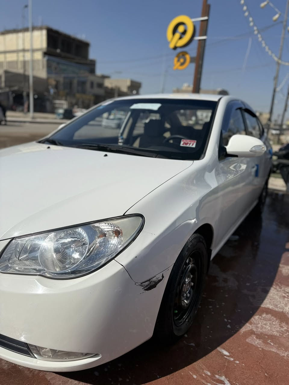 لسلام عليكم…
للبيع
هونداي النترا 2011 خليجي لون ابيض (ثلجي)رقم  بغداد دولي سنوية جديدة بأسمناا…سياره خير من الله حيل حلوه واحلى من الصور…مواصفات نص فول 
محرك2000 شرط 
كير اوتو 
4 جام كهرباء 
بلاجكتور شركة 
يدات بيض
قفل كير 
اريل وباقي المواصفات معروفة..
السيارة وكالة شركة الكاصد 
كير محرك صدر طخم تاير جدد جاهزة مجهزة بدون كل نقص…
سياره بيها تبديل قبق جنطة و جاملغات بارد بدون صبغ شوية بدون دواخل والباقي كفالة…
السعر 120
مكاني 
للاستفسار ***********
