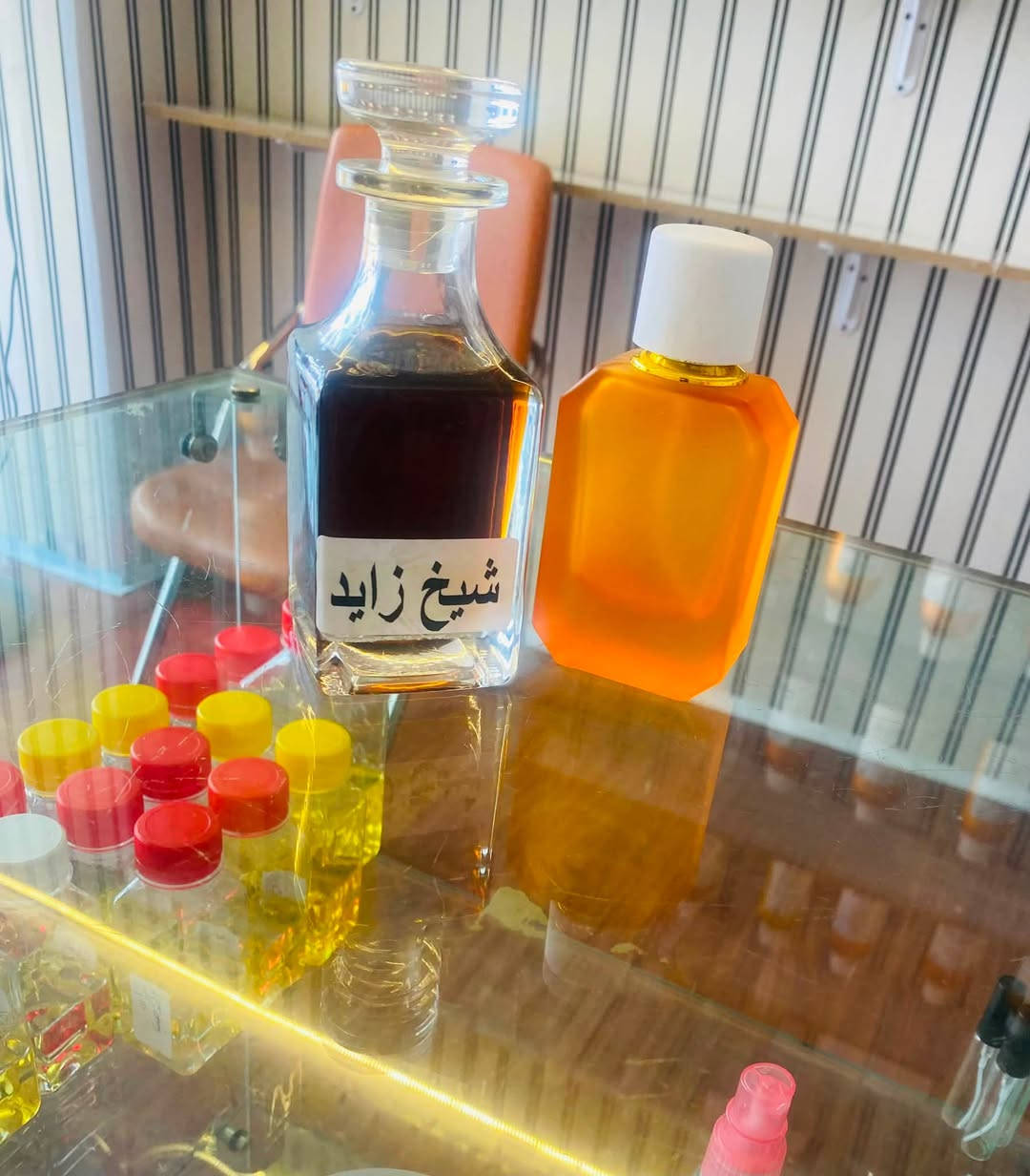 ✨ كوزمتك حمودي ✨�🌸 للعطور الأصلية والمميزة�🧴 مستحضرات التجميل والعناية بالبشرة�🎁 هدايا وإكسسوارات مختارة بعناية
📍 العنوان: شوك شلال�📞 للطلب والاستفسار: ***********
“عطرك… بصمتك، وجمالك… عنوان أناقتك.”�أهلاً وسهلاً بكم، ثقتكم هي سر تميزنا.
