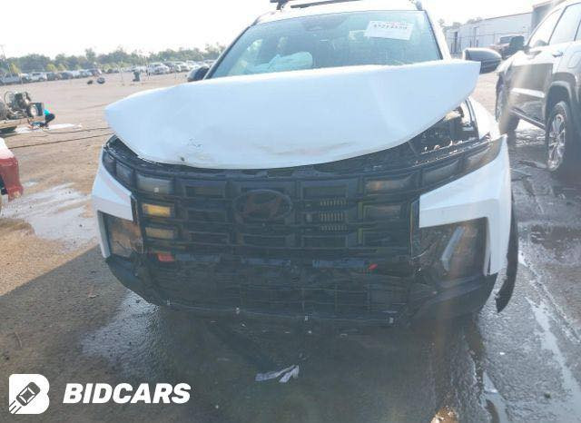 الضرر موضح بالصور السيارة فول مواصفات جلد كشنات وكهربائية 5 كاميرات سبلرات على قمارة ماشية 14900 الف ميل  السيارة ( توصل دبي يوم 30 )  للبيع مطروح تستلمه على وضعه مدفوع النقل وفتح حاوية وكل شي ، فقط بدون تصليح 
السعر 142 ورقة بدبي  
عنواني البصرة 
للتواصل ***********
