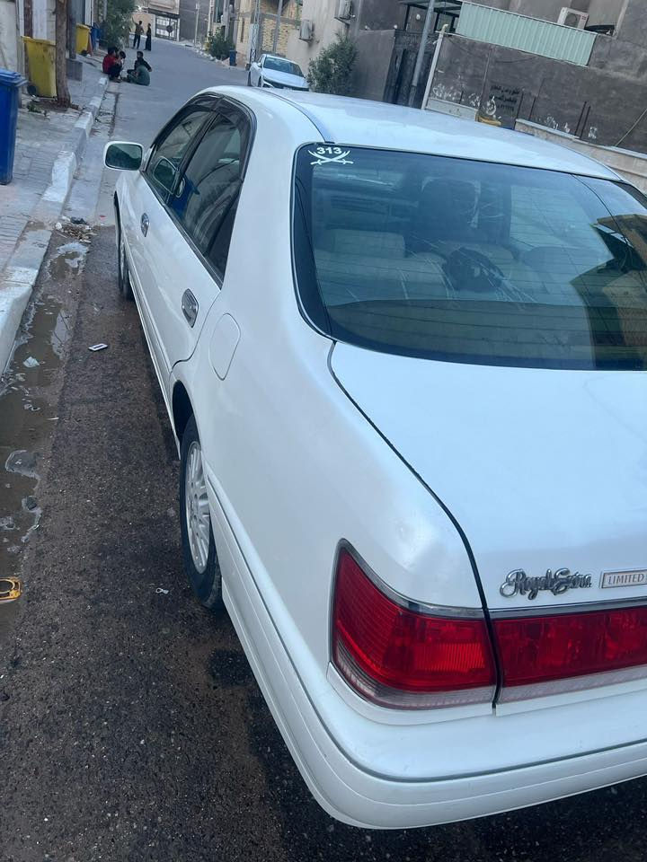 ملكه  كصه قماره متومه وكامله سنويه عاج  نهايتهه 45 حداديه تعبانه *********** البصره
