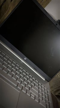 i3 الجيل الـ١٢ • ٨ جيجا رام • ٥١٢ جيجا SSD