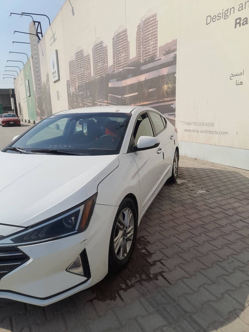 إلنترا  2020 امريكي حادثهه جاملغ امامي الأيمن وشويه من البنيد السعر 140وبيها مجال
***********
