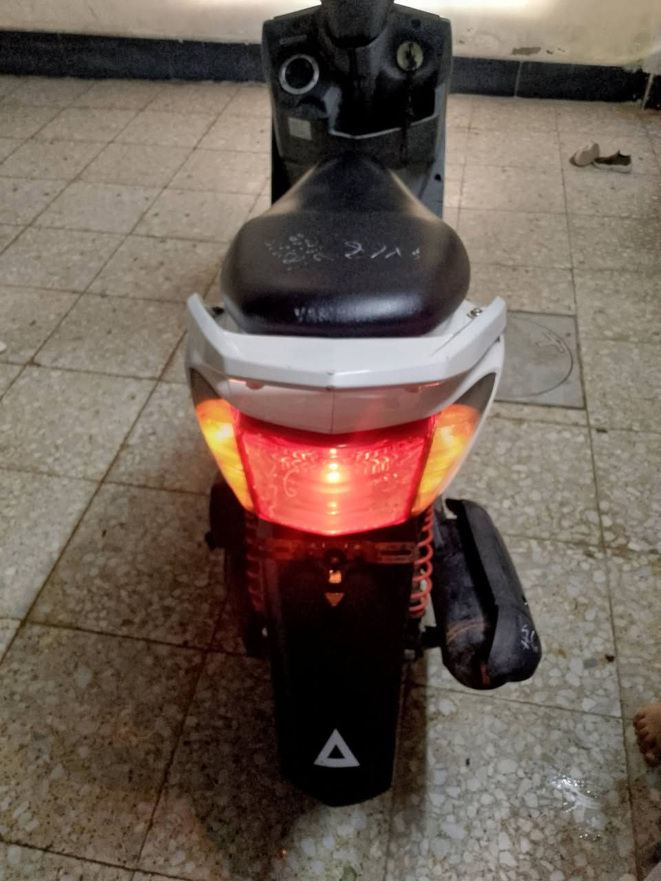 سلام عليكم.... مكلف بلنشر
دراجة سكنس(فحل )  🛵 للبيع
دراجة شلعه معدل كهربائيات كلهه شغاله 
دراجة جديده  بلادية
أي نقص مابيهة
جيب فيتر وتعال افحص
العنوان بغداد الشعب الاستفسار الاتصال على الرقم 📞 ***********
