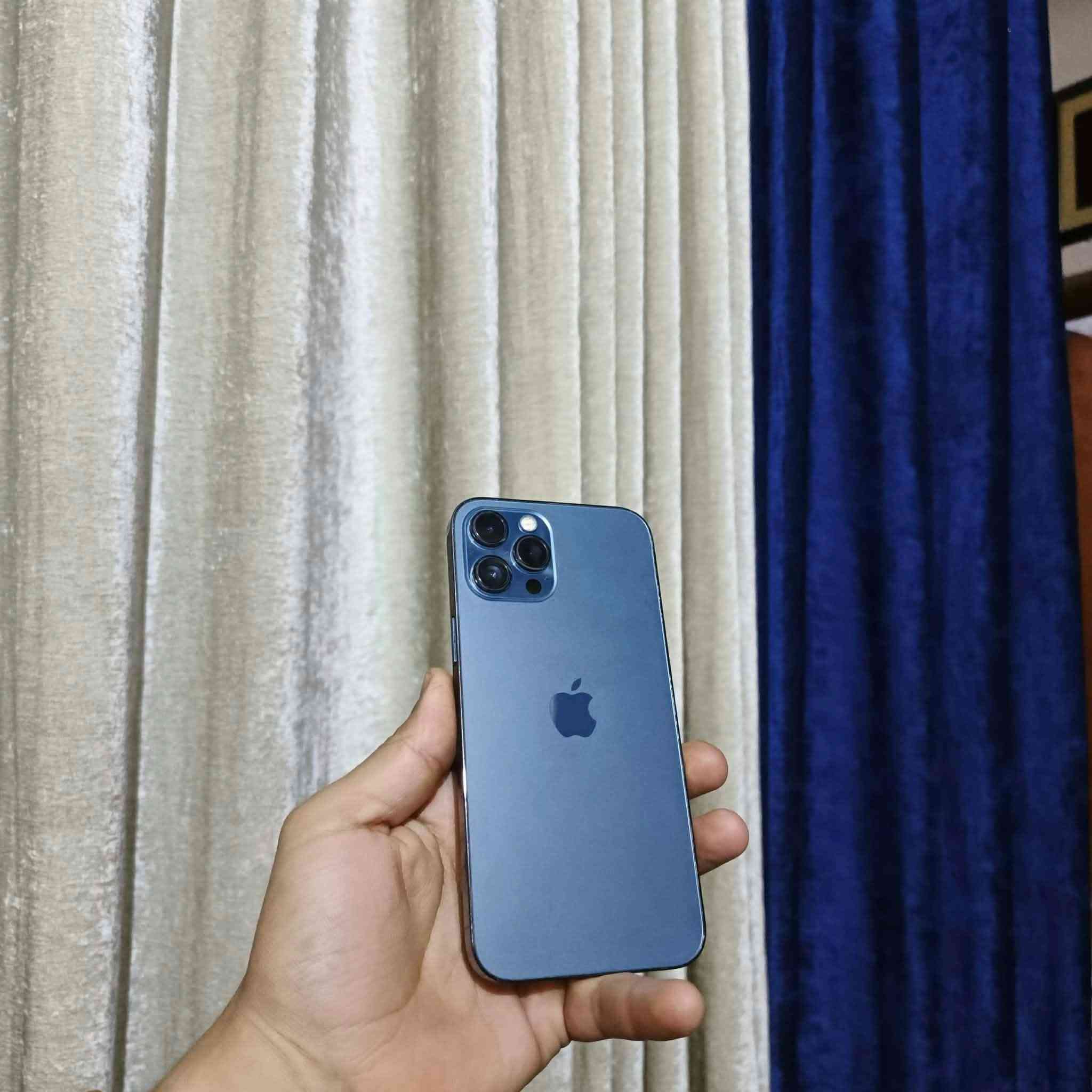 ١٢ برو ماكس
جهاز نضيف كلش 
 ذاكره ٥١٢ 
بطاريه ٩٠ 
شغال كله صوت كامرات 
مستبدل ضهر اصلي فقطط 
جهاز مفتوح تخطي  
واستعماله طبيعي 
السعر ٢٩٠ وبي مجال بسيط


**إذا كنت صاحب هذا الإعلان وتريد حذفه لأي سبب، رجاءا أرسل رسالة إلى الدعم الفني**