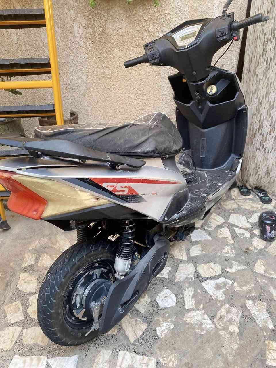 سلام عليكم دراجة شحن للبيع البطاريات جدد نضيفة سعرها 275محتاج فلوس للاستفسار اتصل او دلل***********💙💫
