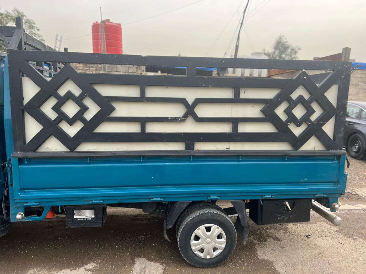 السلام عليكم سيارة للبيع كينة فنتيرة مديل 98 
مكينه كير خير من الله حداديه جديده تعمير على ادينه 
بسمي السيارة مكان السيارة بغداد الكرخ 
السعر ٦٠ بيها مجال قليل للطيبين 
***********
***********
هاذا رقمي اني صاحب السيارة
