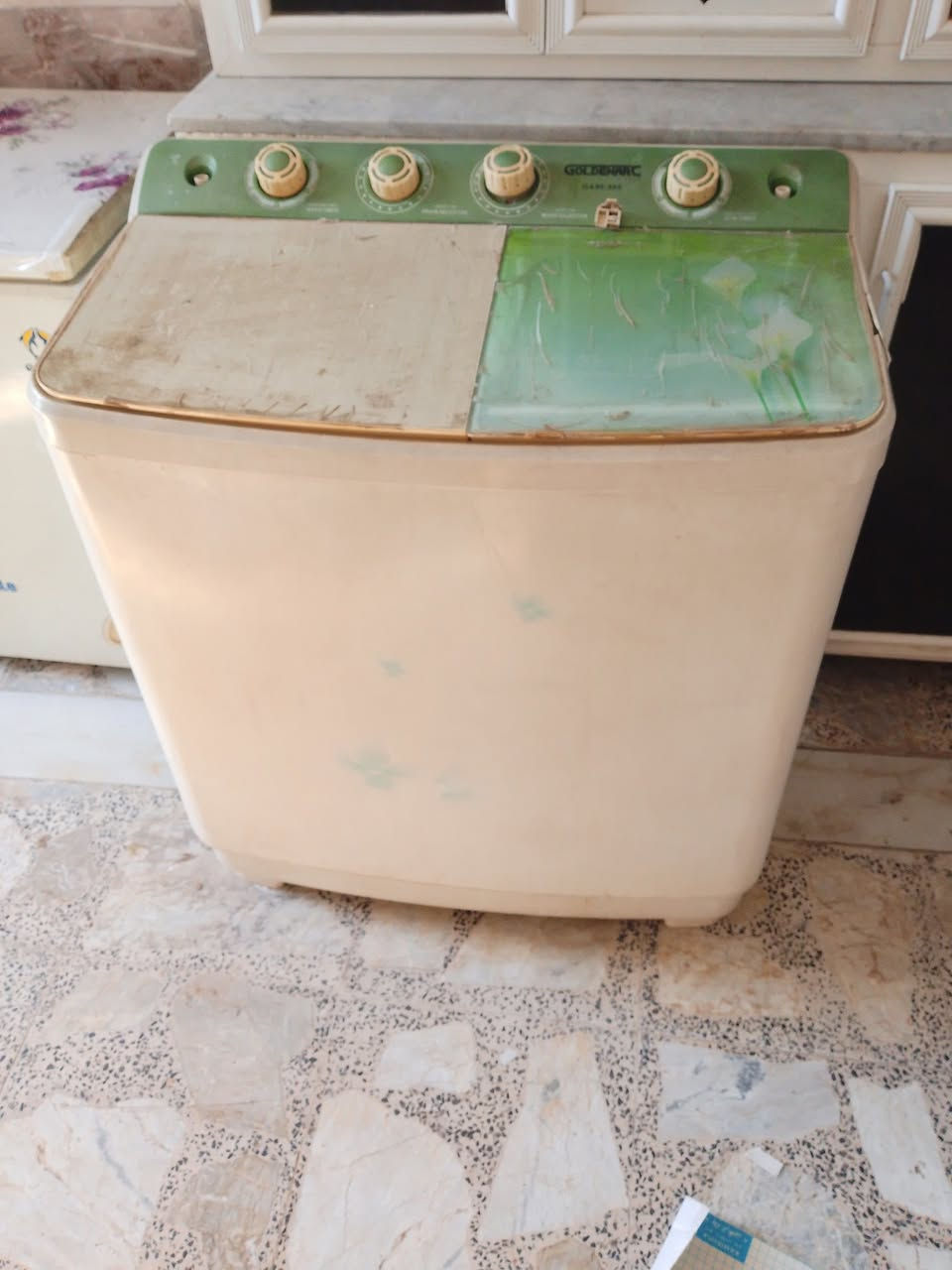 للبيع اغراض بيت نضيفات جدا مكاني بغداد حي الجهاد للاستفسار ***********
