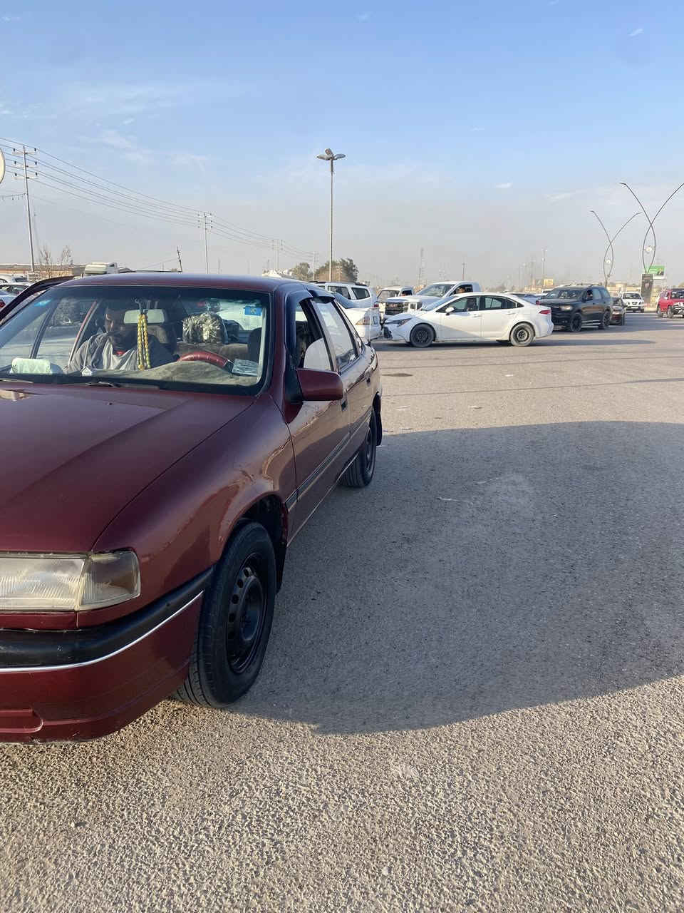 السلام عليكم سياره فكتره محرك 1600 محرك بي خيط تبخير  صدر جديد بدلته موديل 1990كير شرط كهربائيتها فول مسجل جديد ربع سماعات 🔊 بل كرتون مصبوغه عام  جماليه بدون حداث  بدون خايس السياره جديده ماشاء الله  ال مكنان سامراء *********** السعر 39 وبيها مجال رقم بغداد سنويه ال26
