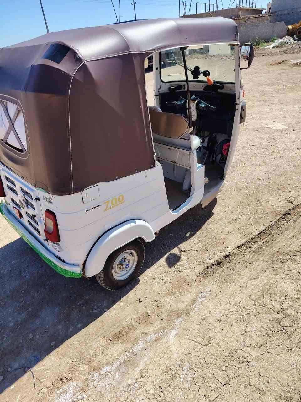 السلام عليكم شباب متاح تكتك مديل ٢٠ شهر السابع اوراق التكتك جاهزه مكينه جديده وحداديه من الطول للطول جديد كهربائيات كلها جديده جاهزه ماتصرف عليه ربع مكاني العماره وهاذ رقمي *********** والشراي بخدمته
