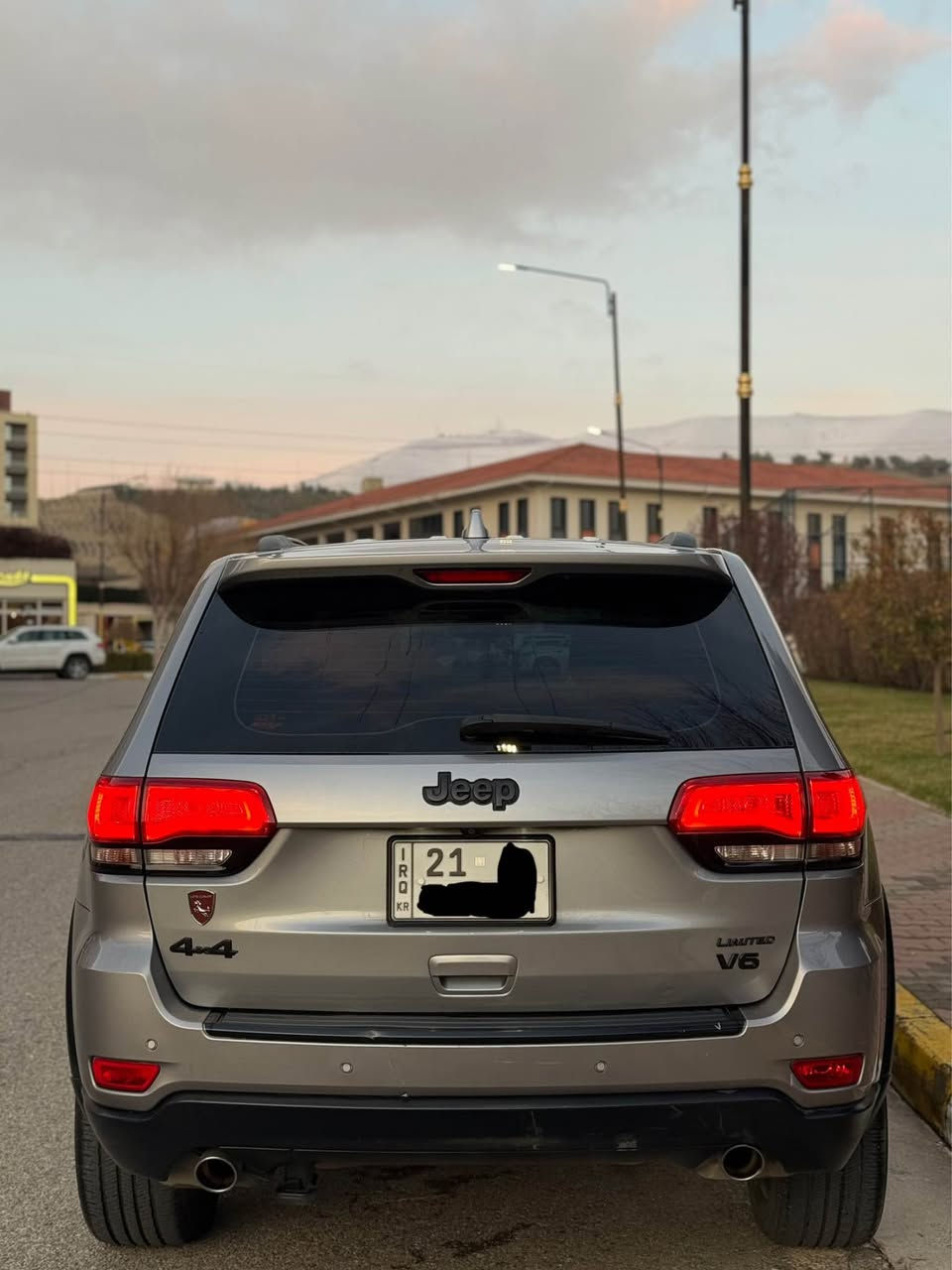 جێپ گراند چیرۆکی  2018 limited 
پانۆراما + کوشن سارد و گەرم + کوشن خەزن + سوکان هیتەر + دەبڵ ئەکسل + ناو زەرد + سنوق شەفت  گێڕوو مەکینەی بەشەرت 69,000 mi ڕۆشتووە

ژمارەی تەلەفۆن. *********** السليمانية, العراق
