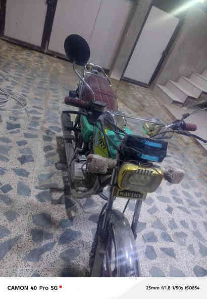 موتور للبيع موديل 20 كله شرط شغال السعر 475 وبي مجال***********
