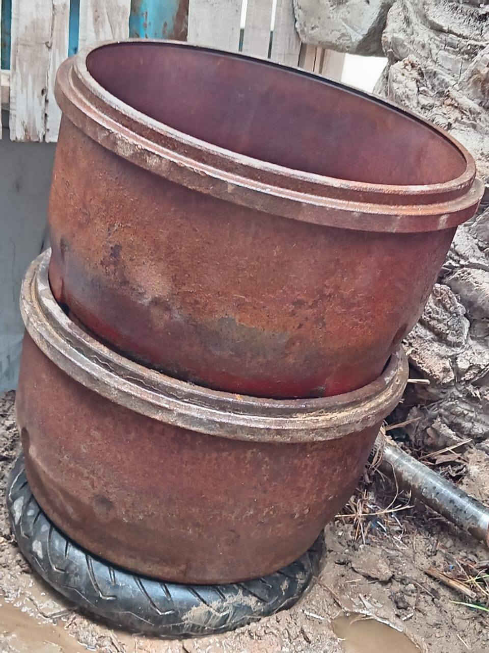 السلام عليكم للبيع طوس حجم ١٧ اثنين وبرماغ الماني مال أمامي وتانكي كاز ياخذ ٤٠٠لتر هووالقبق مالته وشكلات مال مقدم وبراغي مال سلاتات وويل قطع ومقدم مال تاته الاستفسار اكثر الاتصال على الرقم *********** رجاء المايعجبه المنشر والموشراي لاخابر رجاء رجاء المكان النجف قضاء ابو صخير  منطقة المالحه
