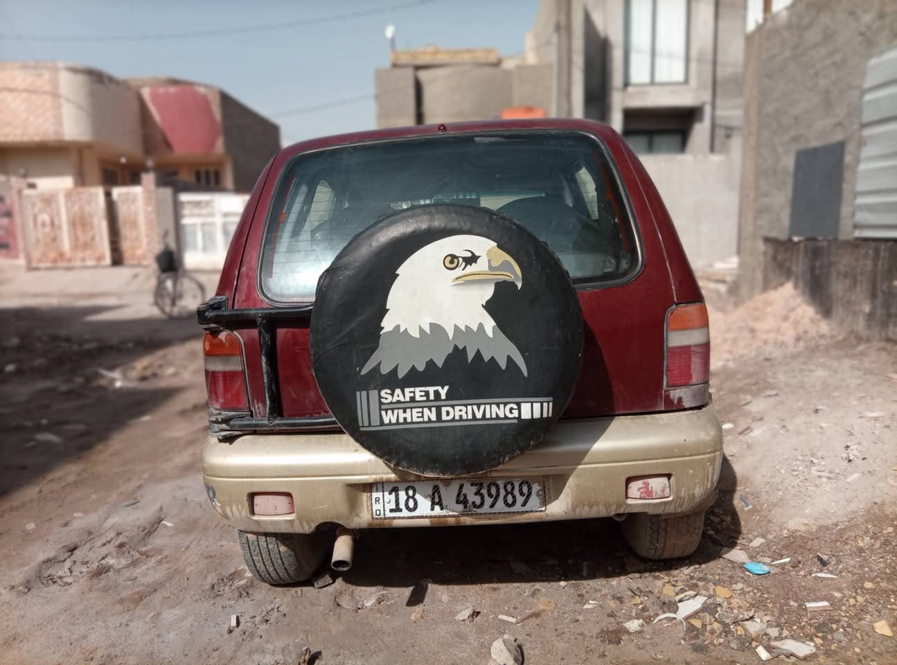 السلام عليكم سبورتج 95 كامله نفس الصورة مصبوغة عام سنويه لل30 مالكها موجود السعر 35 وبيها مجال 
العنوان حله ***********
