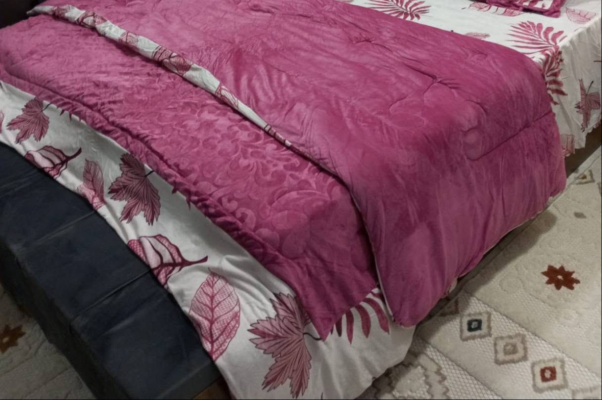 للبيع غرفه نوم تركيه نظافة 90 
قطع 10
سرير جك 
سعر مليون و200
فطر بسيط في مرايه الكنتور مثل ماموضح بالصورة 
مكاني بغداد الشعلة 
***********
