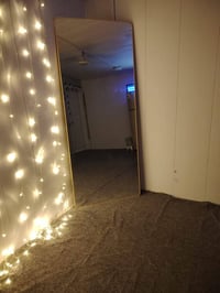 مراية كبيرة • جديدة • غرفة نوم