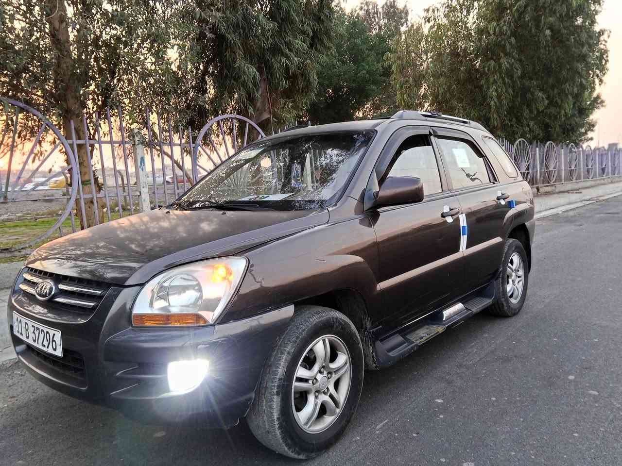 السلام عليكم كيه سبورتج مديل2008وارد أمريكي السيارة جديدة وجاهز مكينة وكير وحداديه  وصدر وتبريد وتخم تاير مكفولات مكينة 6سلندرماشيه165الف  العنوان بغداد الامين الثاني رقم الهاتف *********** السعر92$
