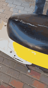 السلام عليكم
دراجه ماكس بوليس للبيع 

ليمونه والداخل كريمي 

مفتوحه مره وحده 

دبل اشاره  وهورن وبكلايت واضويه  وطوافه  وعداد كله شغال 

تجي وياها خوذه 

الكفرات تجاري والاصليات ابيض  والداخل اسود  انطيكياهن من نتفق 

السعر 700 وبيها مجال 

الاستفسار:  ***********

 او على الخاص 

🤍🫶🏼🤍🙏🏽
