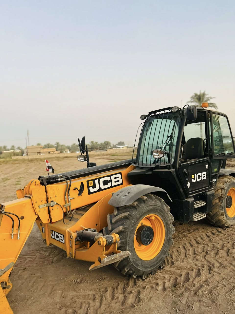 سلام عليكم 🫡 
البيع رافعه جي سي بي ساليت 
موديل 2016
رقم أربيل تحويل ثاني يوم
المكينه شغاله 
المكان بغداد تاجي 
رقم ***********
