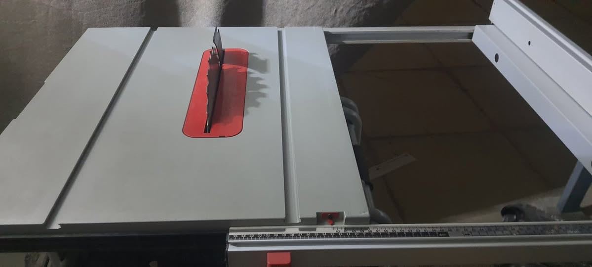 للبيع منشار بوش موديل GTS 10J 

الجهاز مستخدم قليل استخدام بيت اني مو نجار ما عندي لا ورشة ولا محل كامل الملحقات بدون كارتونه

السعر 600 الف

بغداد السيدية

***********
