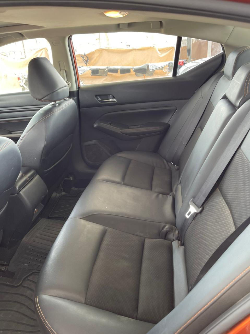 نيسان التما موديل 2020 معوقين وهسه صارت 
حره سياره فول مواصفات SR سعر ١١٠ وبيه مجال شراي يتصل 
***********
