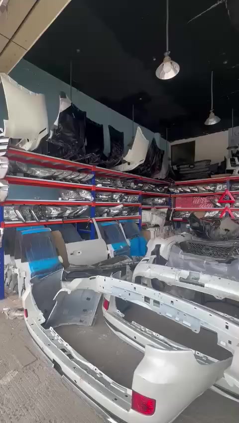 تتوفر لدينا ادوات احتياطية تفصيخ اصلي وتجاري لاندكروزر لكزز برادو من موديل 2008الئ موديل2021 يوجد توصيل جميع محافظات العراق ***********
***********
