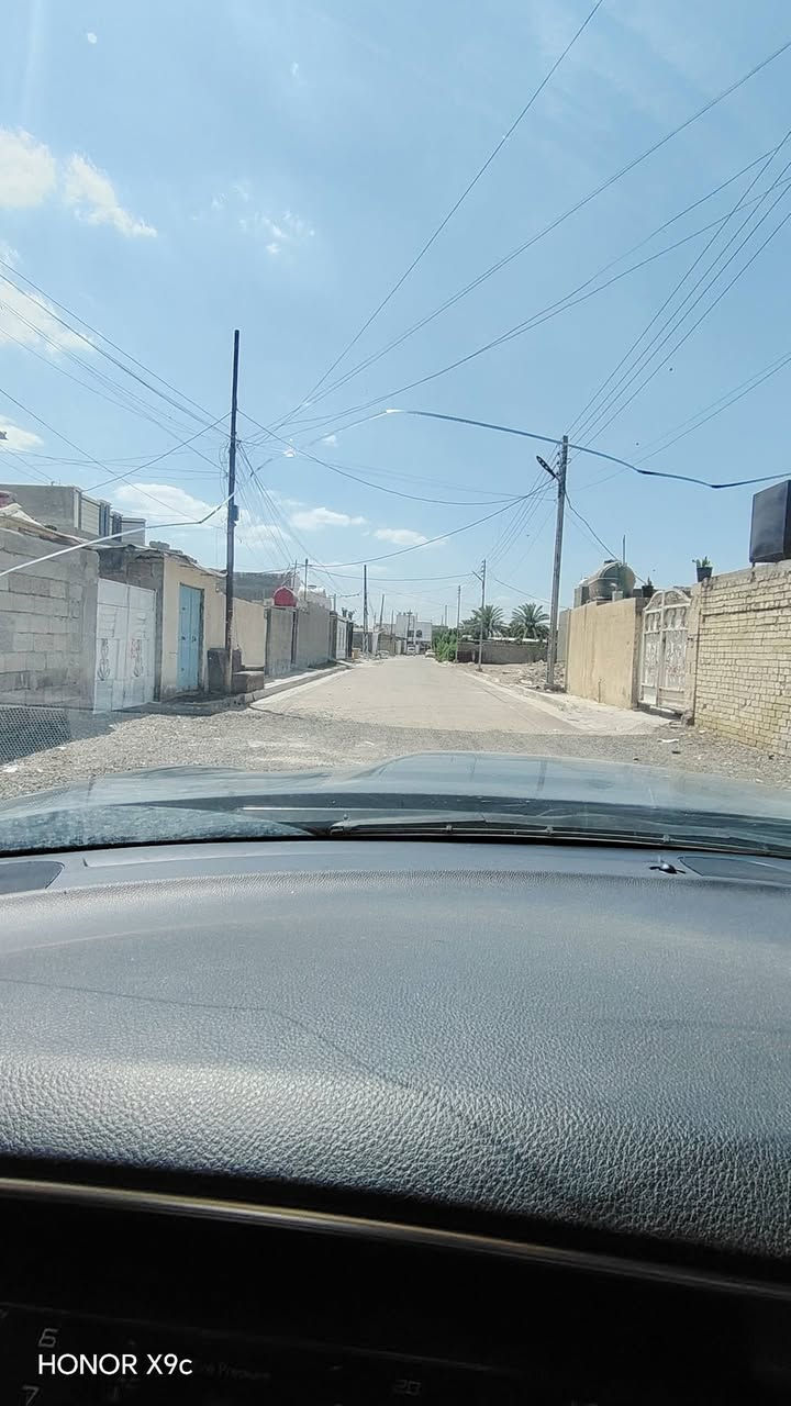 سلام عليكم قطعة ارض بوب الشام شارع السوق مساحه 500متر واجهه 10ونزال 50   مجاري تبليط رصيف خدمات كامله طابو صرف سكني ينسحب عليهه قرض الاسكان بسمي سند مي مسحوبلهه ومجاري هم كامله تجي بس تبني موقعهه حلو كلش فرع هدوء اي شخص يريد يندلهه ادزله لوكيشن مال القطعه الاستفسار ***********
