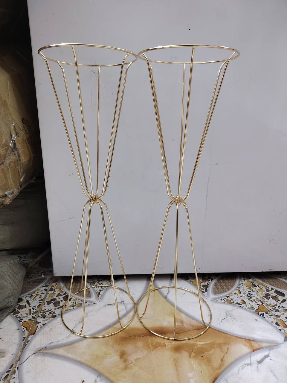 السلام عليكم حبايب تحفيات او مزهريه بهاذه الشكل يتوفر عندي 10قطع يجنن
السعر 2000الاف القطعه
المكان واسط كوت يتوفر لدينا توصيل
***********
