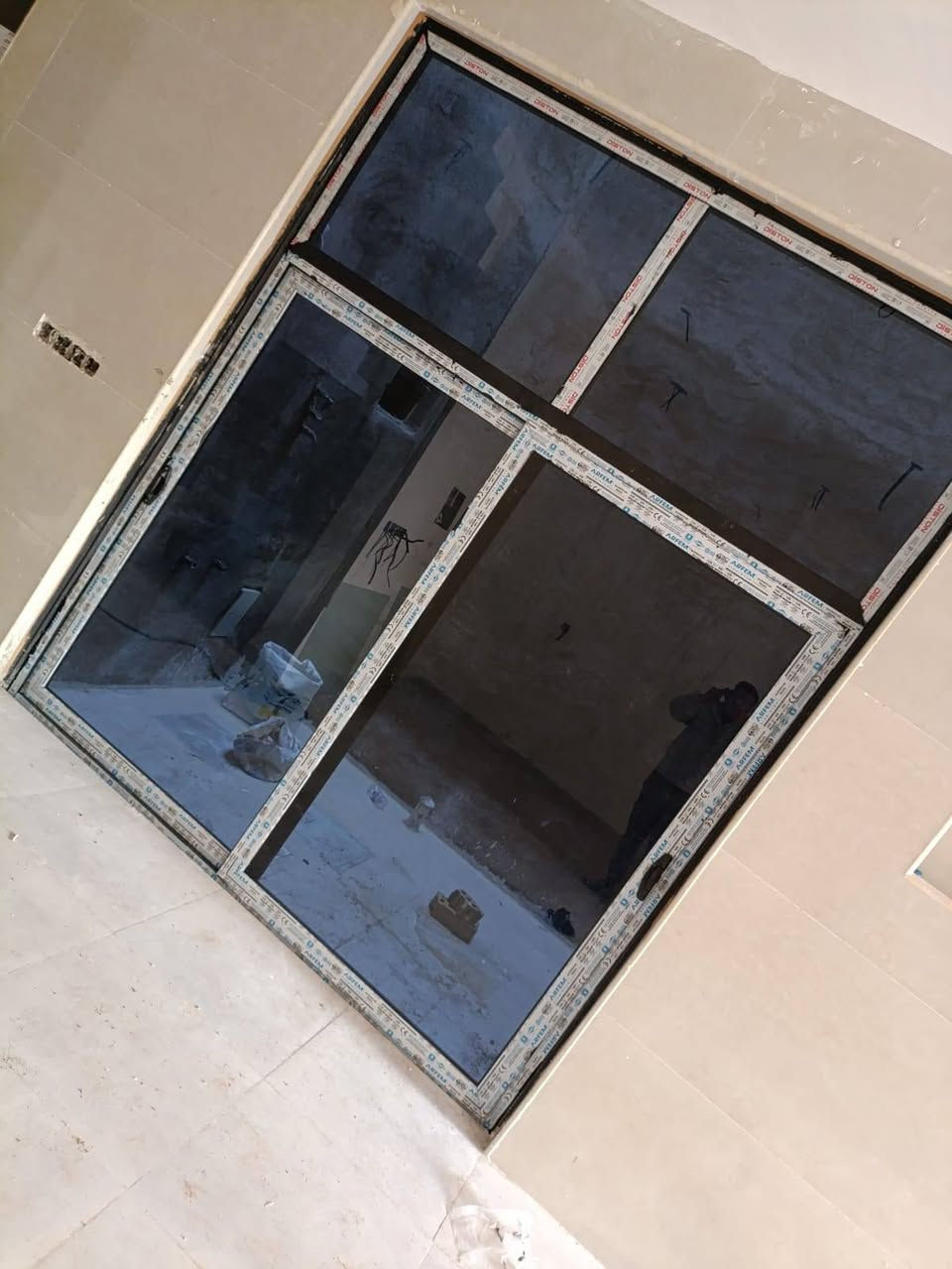 السلام عليكم اشتغل كافة اعمال الالمنيوم  اسعار مناسبه اي ستفسار. وتساب. ***********.  ***********.
