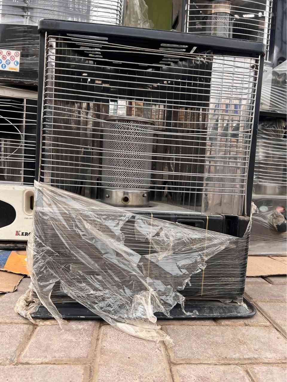 صوبات بالة 

 -صوبات بالة يابانية الأصلية – تصميم عملي وأداء قوي  ❄️

✨ المميزات:
✅ تشغيل سهل بزر الإشعال التلقائي
✅ يمكن التحكم بدرجة الحرارة (من منخفض إلى عالي)
✅ آمنة وموثوقة مع مؤشر لمستوى الوقود
✅ مناسبة للمنازل، المحلات، والمجالس

الأسعار مختلفة كل وحدة وسعرها 
العنوان : صلاح الدين / تكريت حي الجمعية

للأستفسار مراسلة الصفحة 
او على الواتس اب (***********) تكريت, صلاح الدين
