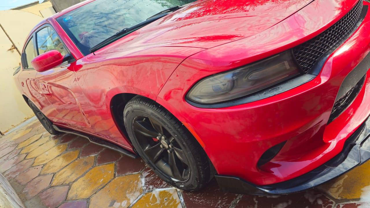 السلام عليكم شباب اقرة المنشور زين والتفاصيل عجبتك السيارة عيوني الك ماعجبتك اترك كلمة حلوة  والسوك كلشي بي 💙�
دوج جارجر
_ السيارة خليجي
_ موديل 2016 sxt 
_ لون احمر شذرة مميز
_محرك  3600
_ رقم مثنى ( مميز  24222)
_مضروبة بالعراق ( ضربة حيوان اجلكم الله ) طرف البنيد راجع بارد بدون اي صبغ 
_ ايرباك دركة دشبول طاك 
_ دعامية امامية ودفيوزر خلفي ودوسات محدث 
السعر ٢٢٠ ورقة 
مكان السيارة السماوة
الاستفسار عالرقم ***********
