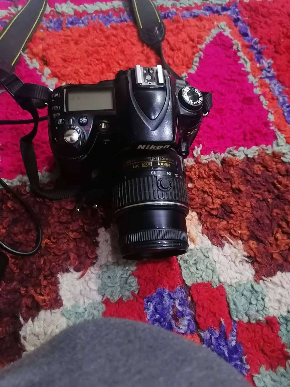 سلام عليكم عدي كامره جديده لبيع  نوع  نيكون D90 الزون 55 وياهه شاحنه وجنطه سعره 300 مكان الديوانيه قضاء الشافعيه  مكلف بنشر اتصل ع رقم راعيه *********** بي واتساب
